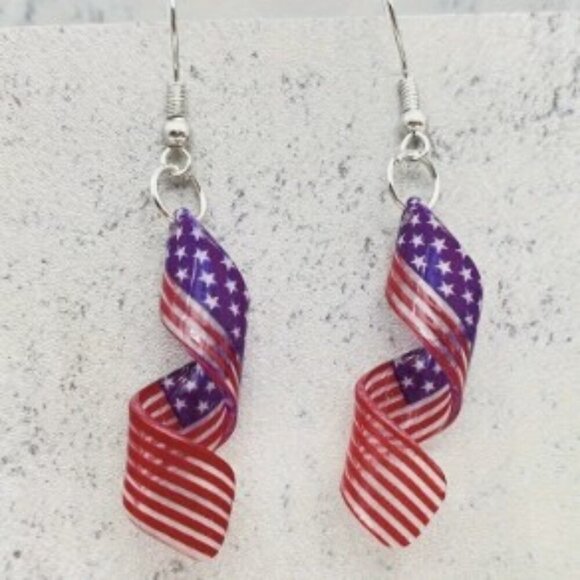 Chic Spiral American Flag Lightweight Acrylic Drop Earrings Alloy Posts - Picture 1 of 4